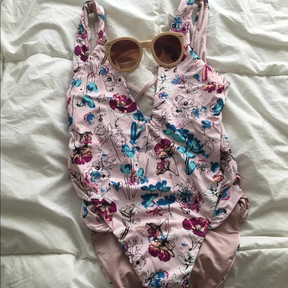 NEVER WORN- brand new one piece bathing suit